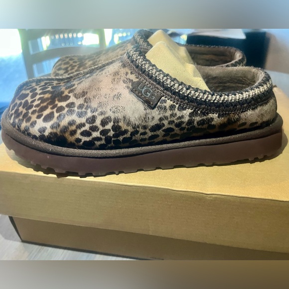 Preloved UGG Tasman Caspian - Picture 9 of 11
